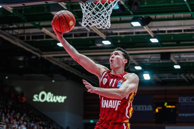 In the picture Brae Ivey Wuerzburg Baskets, 11 21 12 2025, Basketball, Fitness First Wuerzburg Baskets vs SYNTAINICS MBC, easyCredit BBL, 11 Matchday, Germany, Wuerzburg, tectake Arena, Copyright: HMBxMedia xJulienxBecker