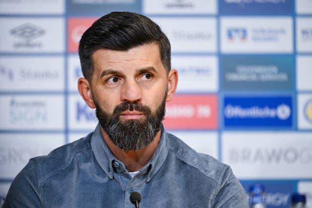 21 12 2025, Football, 2 Bundesliga, Season 2025 2026, Matchday 17, Eintracht Braunschweig FC Schalke 04, Press conference coach Miron Muslic FC Schalke 04 xRHR PHOTO YYx Copyright: KROEGER RHR-FOTOx RHR-FOTO YY