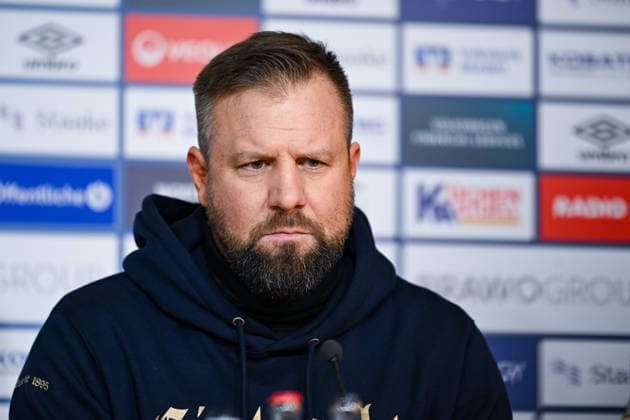 21 12 2025, Football, 2 Bundesliga, Season 2025 2026, Matchday 17, Eintracht Braunschweig FC Schalke 04, Press conference coach Heiner Backhaus xRHR PHOTO YYx Copyright: KROEGER RHR-FOTOx RHR-FOTO YY