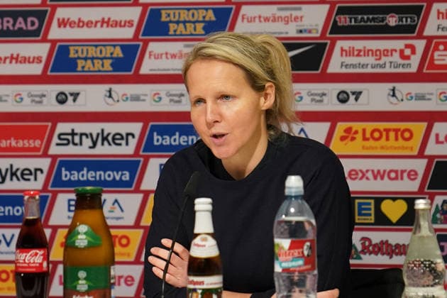 Germany Soccer Google Pixel Womens Bundesliga 2025 26, 14 Matchday SC Freiburg vs SV Werder Bremen Dreisamstadion Freiburg Friederike Kromp Coach, Werder Bremen Women Press Conference, Media Copyright: xJOERANxSTEINSIEKx