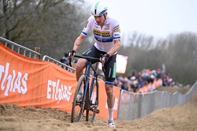 UCI Cyclocross World Cup 2025-2026 Koksijde KOKSIJDE, BELGIUM - DECEMBER 21 : Aerts Toon (BEL) of Deschacht - Hens - Maes in action during the 6th leg of the Koksijde UCI Cyclocross World Cup 2025-2026 a cyclocross race for Men Elite on December 21, 2025 in Koksijde, Belgium, 21 12 2025 ( Koksijde Belgium  Copyright: xNicoxVereeckenx