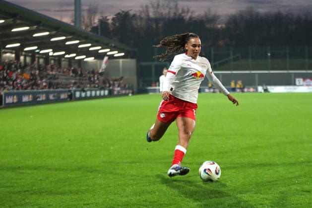 Google Pixel Women Bundesliga, RB Leipzig 1 FC Köln 21 12 2025 Lisa Baum 11, RB Leipzig Soccer, Google Pixel Women Bundesliga, Season 2025 2026, 14 Matchday RB Leipzig vs 1 FC Köln on 21 12 2025, Training Center Cottaweg, Leipzig DFB REGULATIONS PROHIBIT ANY USE OF PHOTOGRAPHS AS IMAGE SEQUENCES AND OR QUASI VIDEO Copyright: xBEAUTIFULxSPORTS JanxKaeferx