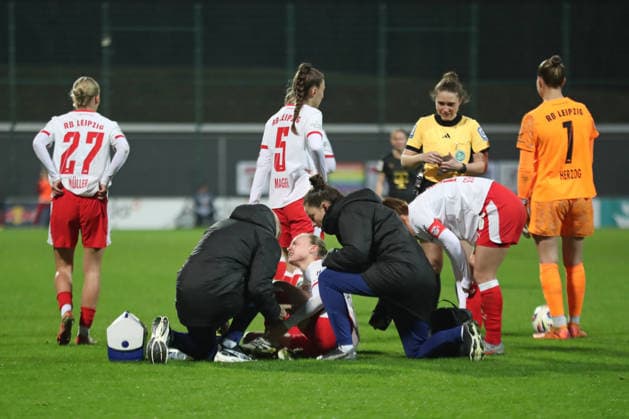 Google Pixel Women Bundesliga, RB Leipzig 1 FC Köln 21 12 2025 Lou Ann Joly 6, RB Leipzig must be treated Football, Google Pixel Women Bundesliga, Season 2025 2026, 14 Matchday RB Leipzig vs 1 FC Köln on 21 12 2025, Training Center Cottaweg, Leipzig DFB REGULATIONS PROHIBIT ANY USE OF PHOTOGRAPHS AS IMAGE SEQUENCES AND OR QUASI VIDEO Copyright: xBEAUTIFULxSPORTS JanxKaeferx