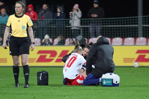 Google Pixel Womens Bundesliga, RB Leipzig 1 FC Köln 21 12 2025 Victoria Krug 20, RB Leipzig must be treated Football, Google Pixel Womens Bundesliga, Season 2025 2026, Matchday 14 RB Leipzig vs 1 FC Köln on 21 12 2025, Training Center Cottaweg, Leipzig DFB REGULATIONS PROHIBIT ANY USE OF PHOTOGRAPHS AS IMAGE SEQUENCES AND OR QUASI VIDEO Copyright: xBEAUTIFULxSPORTS JanxKaeferx