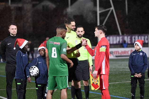 Montreuil FC v US Chauvigny - French Cup 2025 2026 Pierre LEGAT (ARBITRE) during the French Cup match between Montreuil and Chauvigny at Stade Auguste Delaune on December 21, 2025 in Bobigny, France. Bobigny France  Copyright: xFEPx 776432453