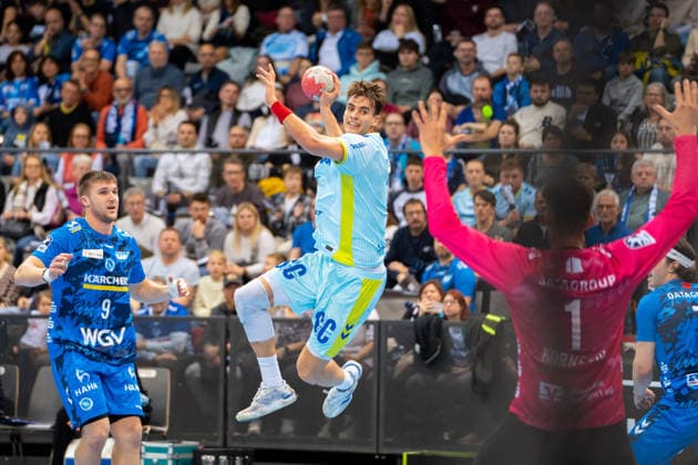 Handball I Men I Season 2025 2026 I Bundesliga I 18 Matchday I TVB Stuttgart VfL Gummersbach I 21 12 2025 Julian Köster 7, VfL Gummersbach throwing, left Gianfranco Pribetic 9, TVB Stuttgart Stuttgart Porsche Arena Baden Württemberg Germany Copyright: xLobeca MaxxPetershansx