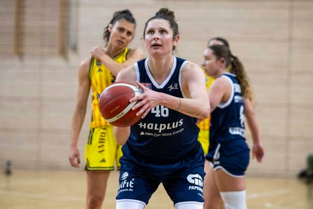 Toyota DBBL 2025 2026 Syntainics MBC vs Alba Berlin Halle Saale, Germany December 21, 2025 In the picture Romy Bär Baer Halle Halle Saale swh Arena Sachsen Anhalt Germany