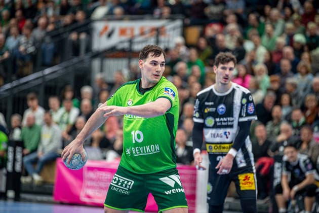 Handball Bundesliga HSG Wetzlar ThSV Eisenach, 21 12 25 Josip Simic HSG Wetzlar, 10 , Handball Bundesliga HSG Wetzlar ThSV Eisenach Wetzlar, 21 12 25 Copyright: xBEAUTIFULxSPORTS Roeczeyx