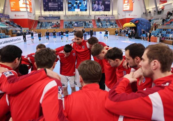 GER HBL2 Season 2025 2026 VfL Potsdam vs SG BBM Bietigheim, 21 12 25, MBS Arena, Potsdam Swearing-in before the game, Team SG BBM Bietigheim