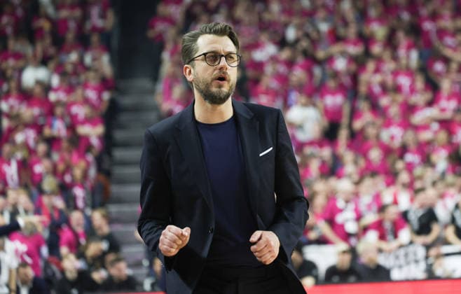Mihajilo Mitic Bayern Muenchen , Coach GER, Baskets Bonn vs FC Bayern Muenchen, 1 Basketball Bundesliga, esayCredit BBL, Matchday 11, Season 2025 26, 21 12 2025 GER, Baskets Bonn vs FC Bayern Muenchen, 1 Basketball Bundesliga, esayCredit BBL, Matchday 11, Season 2025 26, 21 12 2025 Cologne Copyright: xEibner-Pressefoto JoergxNiebergax JNL