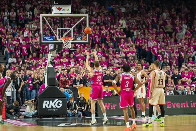 Patrick Heckmann, Power Forward, Telekom Baskets Bonn 33 , , Telekom Baskets Bonn vs FC Bayern Basketball, Basketball, BBL, 31 Matchday, 21 12 2025 Cologne North Rhine-Westphalia Germany Copyright: xkolbert-press MartinxWdziecznyx