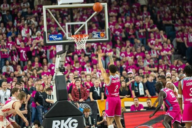 Alijah Comithier, Small Forward , Telekom Baskets Bonn 2 , , Telekom Baskets Bonn vs FC Bayern Basketball, Basketball, BBL, 31 Spieltag, 21 12 2025 Koeln Nordrhein Westfalen Germany Copyright: xkolbert-press MartinxWdziecznyx