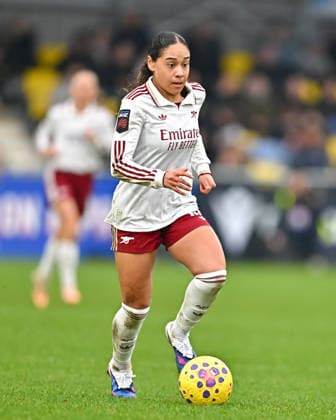 Olivia Smith of Arsenal runs with the ball during the Subway Women s League Cup Quarter Final match between Crystal Palace and Arsenal at VBS Community Stadium on December 21, 2025 in Sutton, England. Copyright: xYaroslavxDunkax xSPPx Sportspressphoto_SPR76012