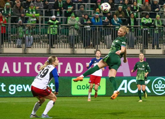 Germany Womens Bundesliga 2025 26, 14 Matchday VfL Wolfsburg VS Hamburger SV AOK Stadion Wolfsburg Alexandra Popp VfL Wolfsburg Women, 11 Copyright: xAymanxAlahmedx