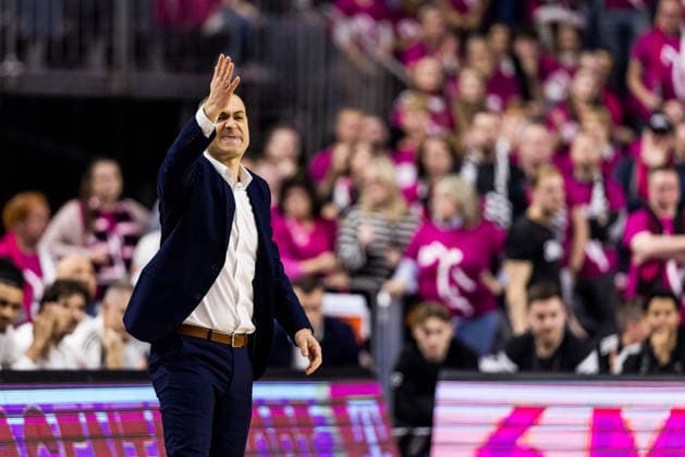easyCredit Basketball Bundesliga Telekom Baskets Bonn FC Bayern Munich 21 12 2025 Marko Stankovic Coach Telekom Baskets Bonn gestures easyCredit Basketball Bundesliga Telekom Baskets Bonn FC Bayern Munich, Cologne, LANXESSarena on 21 12 2025 Copyright: xBEAUTIFULxSPORTS Wunderlx