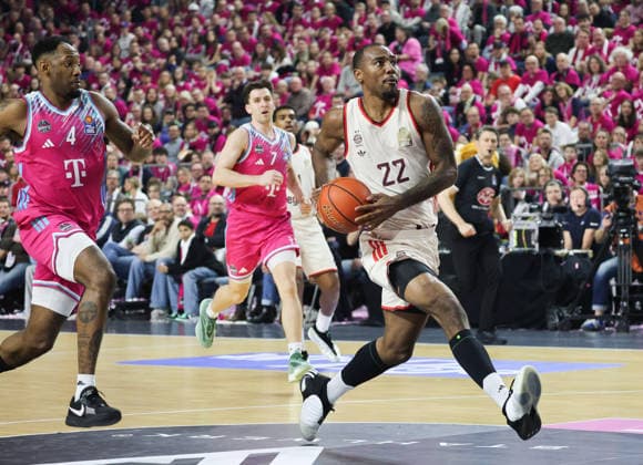 Mike Isiaha Bayern Muenchen 22 , GER, Baskets Bonn vs FC Bayern Muenchen, 1 Basketball Bundesliga, esayCredit BBL, Matchday 11, Season 2025 26, 21 12 2025 GER, Baskets Bonn vs FC Bayern Muenchen, 1 Basketball Bundesliga, esayCredit BBL, Matchday 11, Season 2025 26, 21 12 2025 Cologne Copyright: xEibner-Pressefoto JoergxNiebergax JNL