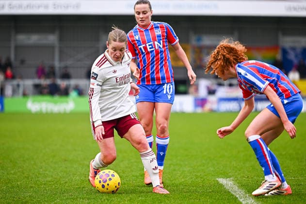 Kim Little of Arsenal in action during the Subway Women s League Cup Quarter Final match between Crystal Palace and Arsenal at VBS Community Stadium on December 21, 2025 in Sutton, England. Copyright: xYaroslavxDunkax xSPPx Sportspressphoto_SPR76018