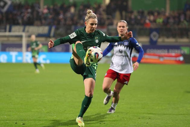 VfL HSV, BL Frauen Wolfsburg, 21 12 2025, FUßBALL VfL Wolfsburg vs Hamburger SV, Google Pixel Frauen Bundesliga, Saison 2025 26 Svenja Huth VfL Wolfsburg Wolfsburg