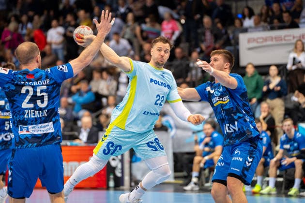 Handball I Men I Season 2025 2026 I Bundesliga I 18 Matchday I TVB Stuttgart VfL Gummersbach I 21 12 2025 Kentin Mahe 22, VfL Gummersbach in the throw Stuttgart Porsche Arena Baden Württemberg Germany Copyright: xLobeca MaxxPetershansx