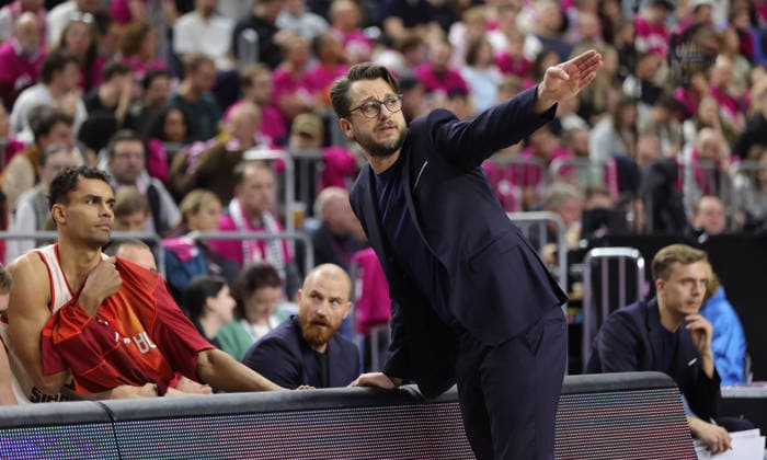 Head Coach Mihajlo Mitic Bayern , Telekom Baskets Bonn vs Bayern Munich, easyCredit BBL, Matchday 31, Bonn, 21 12 2025