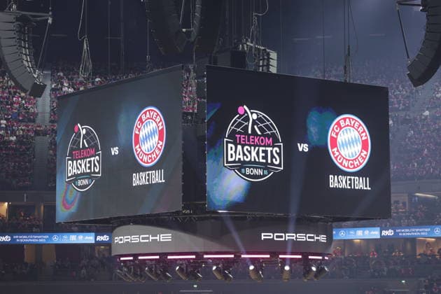 Scoreboard at Telekom Baskets Bonn vs FC Bayern Munich Basketball Record game in front of over 19,000 spectators in the Lanxess Arena Kölnarena, Koelnarena 31 Speiltag Saison 2025 26