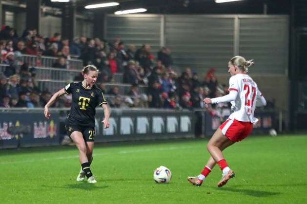 Google Pixel Frauen Bundesliga, RB Leipzig 1 FC Köln 21 12 2025 Laura Donhauser 25, 1 FC Köln Fußball, Google Pixel Frauen Bundesliga, Saison 2025 2026, 14 Spieltag RB Leipzig vs 1 FC Köln am 21 12 2025, Trainingszentrum Cottaweg, Leipzig DFB REGULATIONS PROHIBIT ANY USE OF PHOTOGRAPHS AS IMAGE SEQUENCES AND OR QUASI VIDEO Copyright: xBEAUTIFULxSPORTS JanxKaeferx