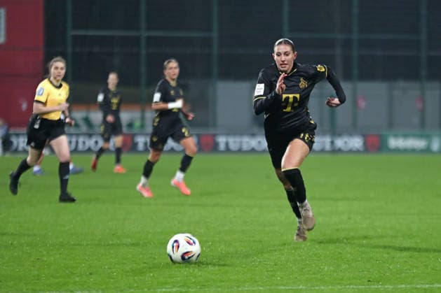 Google Pixel Frauen Bundesliga, RB Leipzig 1 FC Köln 21 12 2025 Zoe Hasenauer 16, 1 FC Köln Fußball, Google Pixel Frauen Bundesliga, Saison 2025 2026, 14 Spieltag RB Leipzig vs 1 FC Köln am 21 12 2025, Trainingszentrum Cottaweg, Leipzig DFB REGULATIONS PROHIBIT ANY USE OF PHOTOGRAPHS AS IMAGE SEQUENCES AND OR QUASI VIDEO Copyright: xBEAUTIFULxSPORTS JanxKaeferx