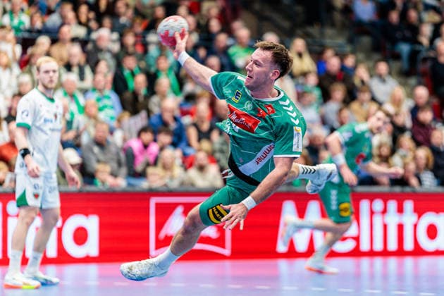 Tom Bergner GWD Minden, 28 in goal GER, GWD Minden vs Fuechse Berlin, Handball, 1 Bundesliga, Matchday 18, Season 2025 2026, 21 12 2025 GER, GWD Minden vs Fuechse Berlin, Handball, 1 Bundesliga, Matchday 18, Season 2025 2026, 21 12 2025 Luebbecke Copyright: xEibner-Pressefoto JanxRollingerx EP_JSK