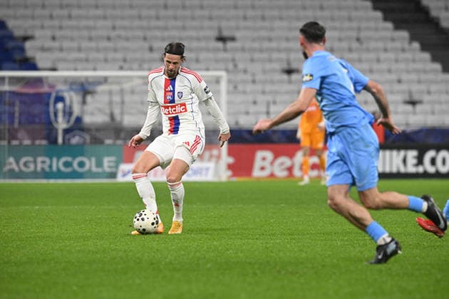 Football : Olympique Lyonnais v Saint Cyr Collonges - French Cup - 21 12 2025 Hans Hateboerbduring the French Cup match between Olympique Lyonnais and Saint Cyr Collonges at Groupama Stadium Decines Charpieu Lyon France on December 21, 2025 LYONFrance  Copyright: xMouradxAllilix