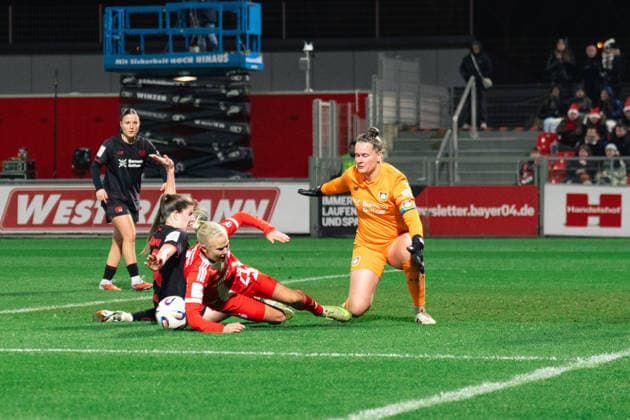 Pernille Harder (FC Bayern München, 21) during the Google Pixel Frauen Bundesliga game between Bayer 04 Leverkusen and FC Bayern München at Ulrich - Haberland Stadium in Leverkusen, Germany Copyright: xLeoniexKiehlx xSPPx Sportspressphoto_SPR76495
