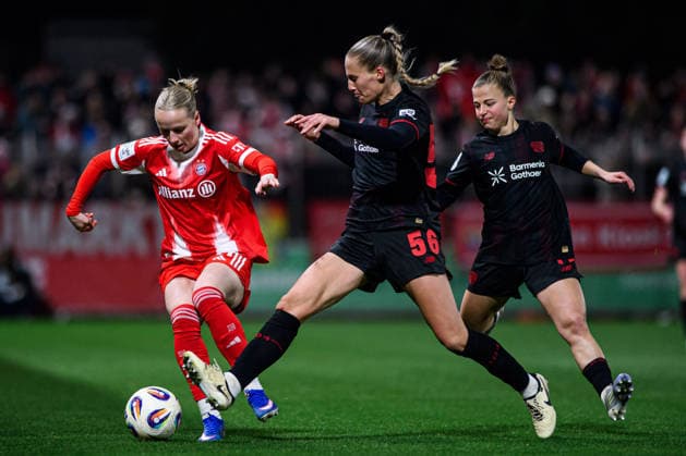 LEVERKUSEN, GERMANY - 22 DECEMBER, 2025: Franziska Kett, Juliette Angele Vidal - 1. Frauen Bundesliga match Bayer 04 Leverkusen vs Bayern Munich at Urlich Haberland Stadion.  Copyright: xVITALIIxKLIUIEVx