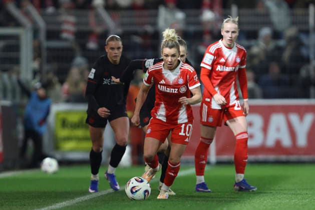 Linda Dallmann FC Bayern Munich in action, on the ball, single action during the Woman Bundesliga match between Bayer 04 Leverkusen and Bayern Munich at Ulrich Haberland Stadion on December 22, 2025 in Leverkusen, Germany Germany Photo by Oliver Kaelke DeFodi Images Linda Dallmann FC Bayern München controls the ball during the Woman Bundesliga match between Bayer 04 Leverkusen and Bayern München at Ulrich Haberland Stadion on December 22, 2025 in Leverkusen, Germany Photo by Oliver Kaelke DeFodi Images DFL regulations prohibit any use of photographs as image sequences and or quasi video Photo by Oliver Kaelke DeFodi Images