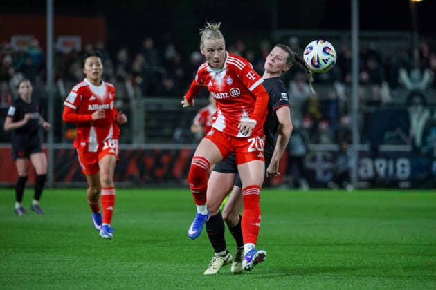Leverkusen, Germany 22 December 2025 1 FBL 2025 2026 Bayer 04 Leverkusen vs FC Bayern Munich In the picture from left in a duel Franziska Kett FCB and Claudia Wenger Leverkusen DFB regulations prohibit any use of photographs as image sequences and or quasi video Ulrich Haberland Stadion Nordrhein Westfalen Copyright: xFotostandx xFantinix