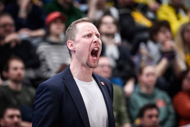Christian Held Rasta Vechta, Head Coach Schrei GER, MHP Riesen Ludwigsburg RASTA Vechta, easycredit BBL, Basketball, Bundesliga, 11 Spieltag, Spielzeit 2025 2026, 22 12 2025 GER, MHP Riesen Ludwigsburg RASTA Vechta, easycredit BBL, Basketball, Bundesliga, 11 Spieltag, Spielzeit 2025 2026, 22 12 2025 Ludwigsburg Copyright: xSandyxDinkelackerx EP_SDR