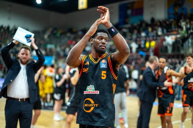 TJ Bamba Rasta Vechta, 05 , GER, MHP RIESEN Ludwigsburg vs Rasta Vechta, easycredit BBL, Basketball, Bundesliga, Matchday 11, Season 2025 2026, 22 12 2025, 06 12 2025, GER, MHP RIESEN Ludwigsburg vs Rasta Vechta, easycredit BBL, Basketball, Bundesliga, Matchday 11, Season 2025 2026, 22 12 2025 Ludwigsburg Copyright: xEibner-Pressefoto SaschaxWaltherx EP_EER