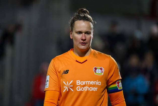 Leverkusen, Germany 22 December 2025 1 FBL 2025 2026 Bayer 04 Leverkusen vs FC Bayern Munich In the picture Goalkeeper Friederike Repohl Leverkusen DFB regulations prohibit any use of photographs as image sequences and or quasi video Ulrich Haberland Stadion Nordrhein Westfalen Copyright: xFotostandx xFantinix