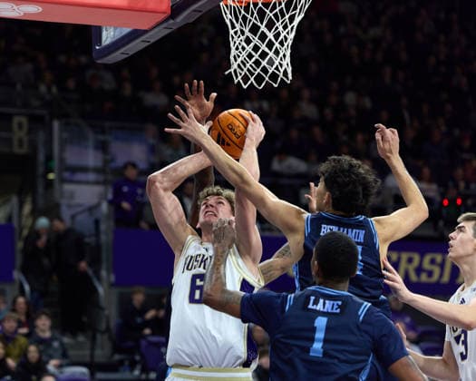 December 22, 2025, Seattle, Washington, USA: Washington forward HANNES STEINBACH (6) jumps to the rim during the NCAA, College League, USA menÃ¢â‚¬â ¢s basketball match between the Washington Huskies and San Diego Toreros at Alaska Airlines Arena on December 22, 2025 in Seattle, Washington. Seattle USA - ZUMAd218 20251222_zsp_d218_007 Copyright: xRichardxDizonx