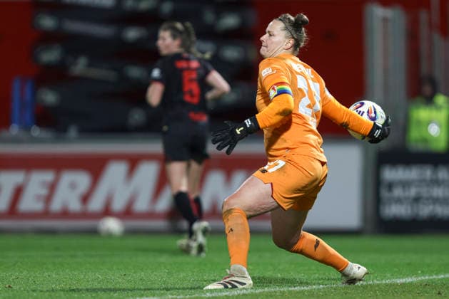 Goalkeeper Friederike Repohl Bayer 04 Leverkusen in action, on the ball, single action during the Woman Bundesliga match between Bayer 04 Leverkusen and Bayern Munich, Ulrich Haberland Stadion on December 22, 2025 in Leverkusen, Germany Photo by Oliver Kaelke DeFodi Images Goalkeeper Friederike Repohl Bayer 04 Leverkusen controls the ball during the Woman Bundesliga match between Bayer 04 Leverkusen and Bayern München at Ulrich Haberland Stadion on December 22, 2025 in Leverkusen, Germany Photo by Oliver Kaelke DeFodi Images DFL regulations prohibit any use of photographs as image sequences and or quasi video Photo by Oliver Kaelke DeFodi Images