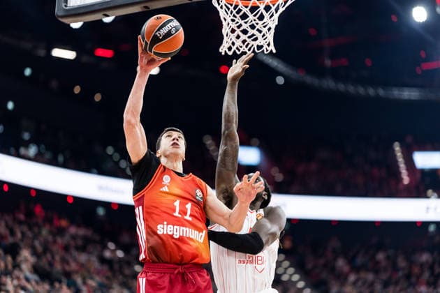 MUNICH, GERMANY - DECEMBER 23: Vladimir Lucic (FC Bayern Muenchen, 11) controls the ball during the Turkish Airlines EuroLeague match between FC Bayern Muenchen vs. Hapoel IBI Tel Aviv at SAP Garden on round 18 of Turkish Airlines EuroLeague on December 23, 2025 in Munich, Germany. Bavaria Germany Copyright: xSteffiexWunderlx