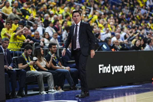 Fenerbahce Beko v Barcelona - EuroLeague ISTANBUL, TURKIYE - DECEMBER 23: Head Coach of Barcelona Xavier Pascual follows EuroLeague week 18 basketball match between Fenerbahce Beko and Barcelona at Ulker Sports and Event Hall in Istanbul, Turkiye on December 23, 2025. Agit Erdi Ulukaya Anadolu Istanbul Turkey. Editorial use only. Please get in touch for any other usage.  Copyright: x2025xAnadoluxAgitxErdixUlukayax