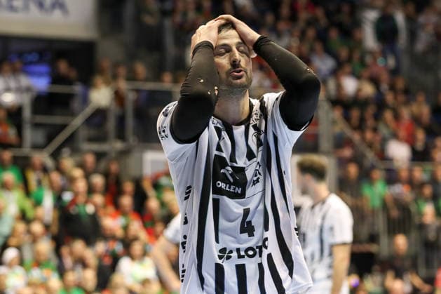 23 12 2025, xtgx, SC Magdeburg THW Kiel v l Domagoj Duvnjak Kiel, 4 disappointed, looks disappointed, disappointed Magdeburg