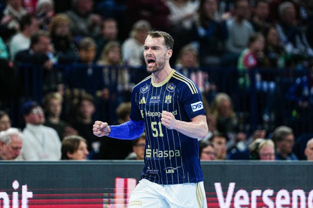 Goal celebration Casper U Mortensen Handball Sport Verein Hamburg, 51 GER, Handball Sport Verein Hamburg vs Fuechse Berlin, Handball, 1 Bundesliga, Matchday 24, Season 2025 2026, 23 12 2025 GER, Handball Sport Verein Hamburg vs Fuechse Berlin, Handball, 1 Bundesliga, Matchday 24, Season 2025 2026, 23 12 2025 Hamburg Copyright: xEibner-Pressefoto MarcelxvonxFehrnx EP_MFN