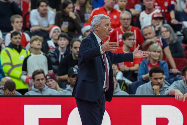 Svetislav Pesic FC Bayern Basketball, Head Coach , GER, FC Bayern Basketball vs Hapoel Tel Aviv, Basketball, Euroleague, Matchday 18, Season 2025 2026, 23 12 2025, GER, FC Bayern Basketball vs Hapoel Tel Aviv, Basketball, Euroleague, Matchday 18, Season 2025 2026, 23 12 2025 Munich Copyright: xEibner-Pressefoto JennixMaulx EP_JML