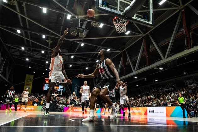 GER, BKT EuroCup, Season 2025 2026, Niners Chemnitz Besiktas GAIN Istanbul 23 12 2025, Messe, Chemnitz, GER, BKT EuroCup, Season 2025 2026, Niners Chemnitz Besiktas GAIN Istanbul Amadou Sow Niners Chemnitz, 12 Photo Alexander Trienitz Chemnitz Messe Saxony Germany