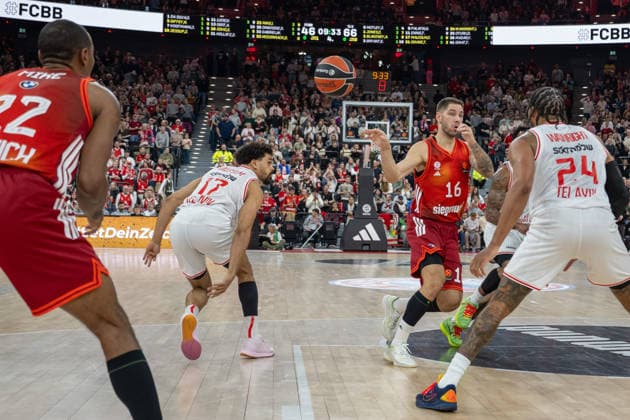 Collin Malcolm 17 Hapoel IBI Tel Aviv , Stefan Jovic 16 FC Bayern Basketball , FC Bayern Basketball vs Hapoel IBI Tel Aviv, EuroLeague 18 Matchday, 23 12 2025 Munich Bavaria Germany Copyright: xkolbert-press UlrichxGamelx