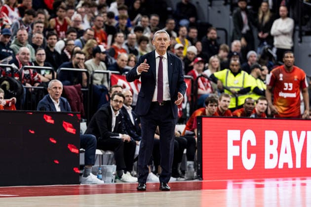 MUNICH, GERMANY - DECEMBER 23: Svetislav Pesic (Headcoach FC Bayern Muenchen) during the Turkish Airlines EuroLeague match between FC Bayern Muenchen vs. Hapoel IBI Tel Aviv at SAP Garden on round 18 of Turkish Airlines EuroLeague on December 23, 2025 in Munich, Germany. Bavaria Germany Copyright: xSteffiexWunderlx