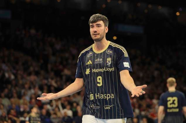 Photo skeptical face at Jacob Arenth LASSEN HSV Handball Men 1 Bundesliga on Tue 23 12 2025 HSV Handball Füchse Berlin
