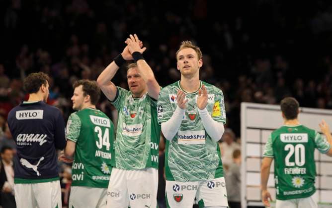 Photo Cheering after the final whistle by the Füchse players, here Mathias Gidsel and left Max DARJ Füchse Handball Herren 1 Bundesliga on Tue 23 12 2025 HSV Handball Füchse Berlin