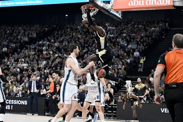 Asvel-Anadolu Efes Istanbul. Euroligue. 23 décembre 2025 PHOTOPQR LE PROGRES Joël PHILIPPON - Décines-Charpieu 23 12 2025 - Asvel-Anadolu Efes Istanbul. Euroligue. 23 décembre 2025 -Mbaye Ndiaye. Asvel-Anadolu Efes Istanbul. Basket Euroleague Asvel (Lyon Villeurbanne) vs Istanbul Décines-Charpieu Rhône Rhône-Alpes France  Copyright: xPHOTOPQR LExPROGRES MAXPPPxJoëlxPHILIPPONx 20251223LPL5437 20251223LPL5437