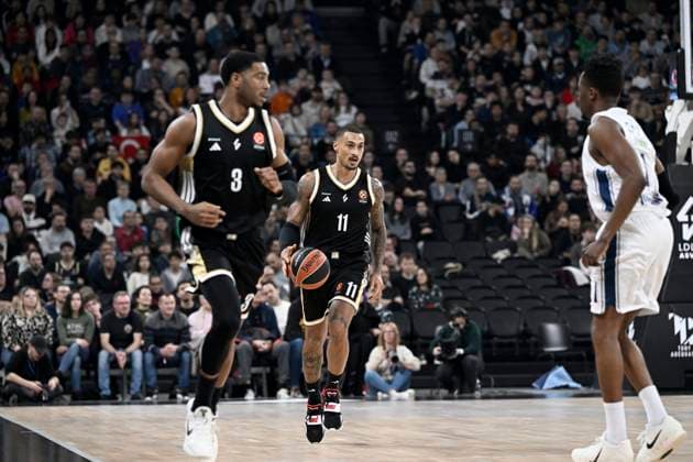 Asvel-Anadolu Efes Istanbul. Euroligue. 23 décembre 2025 PHOTOPQR LE PROGRES Joël PHILIPPON - Décines-Charpieu 23 12 2025 - Asvel-Anadolu Efes Istanbul. Euroligue. 23 décembre 2025 -Edwin Jackson. Asvel-Anadolu Efes Istanbul. Basket Euroleague Asvel (Lyon Villeurbanne) vs Istanbul Décines-Charpieu Rhône Rhône-Alpes France  Copyright: xPHOTOPQR LExPROGRES MAXPPPxJoëlxPHILIPPONx 20251223LPL5451 20251223LPL5451